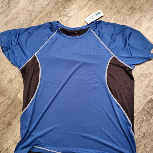 Activewear tshirt - Picture 1 of 3